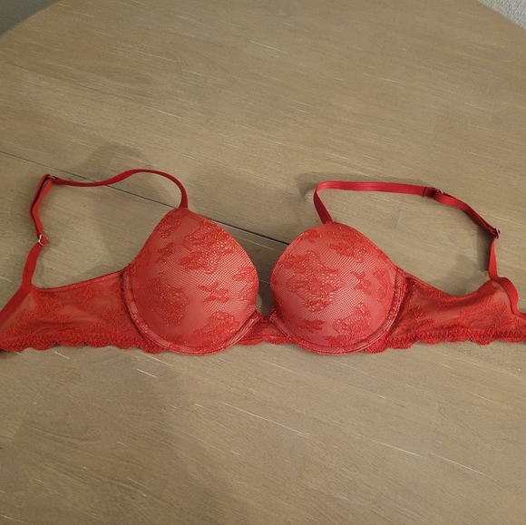 Victoria's Secret Biofit Demi Uplift Bra 32D - Picture 2 of 4